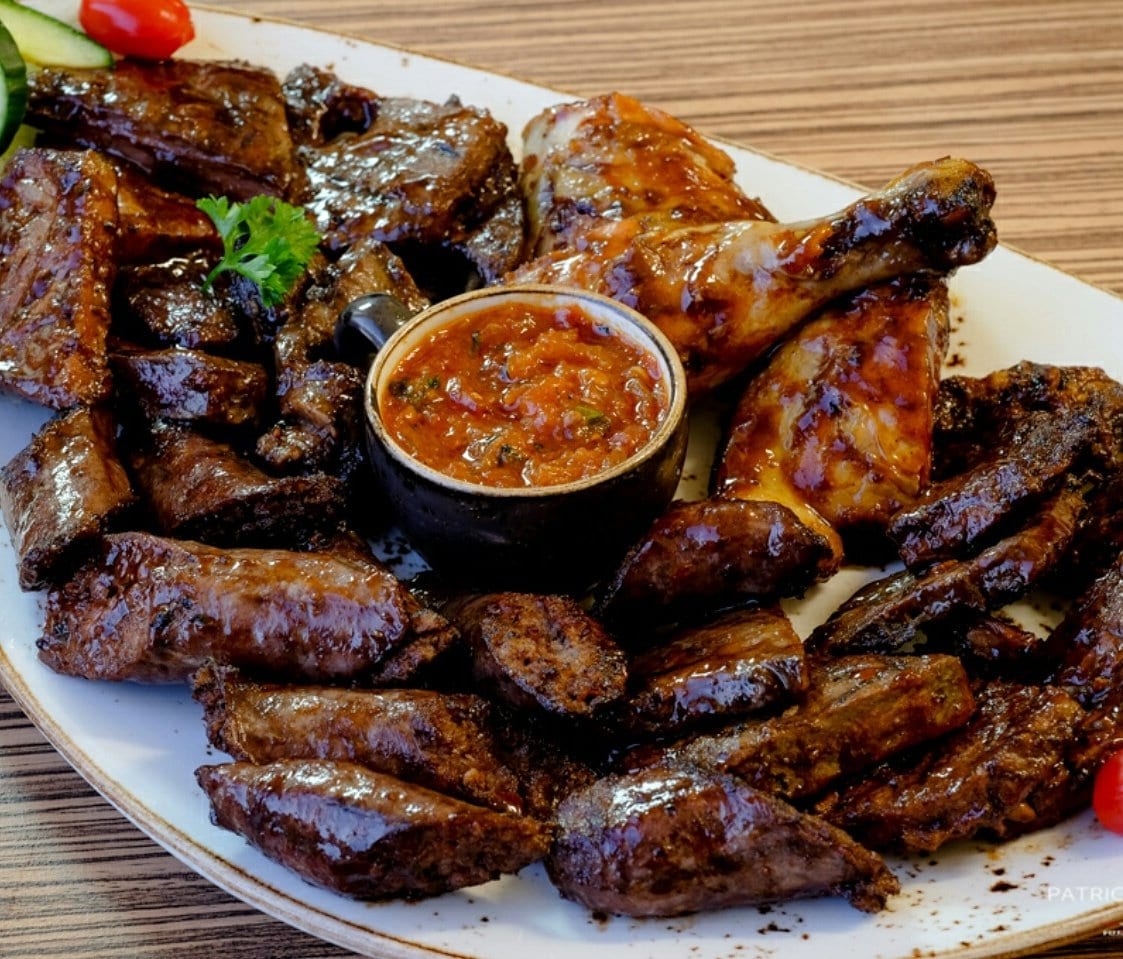 Pap-en-vleis-Shisa-nyama-South-Africa FOOD: Africa’s BEST dishes.