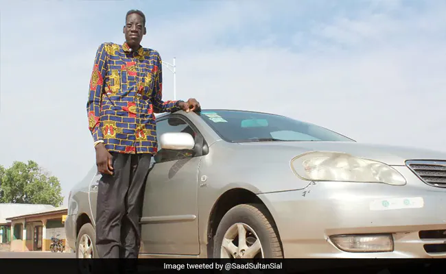 Ghanaian Man Reportedly Tallest Guy in The World