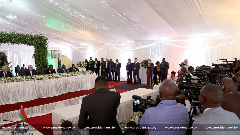 5665@2x-1024x576 President Lukashenko Makes His First Sub-Saharan Visit in Zimbabwe