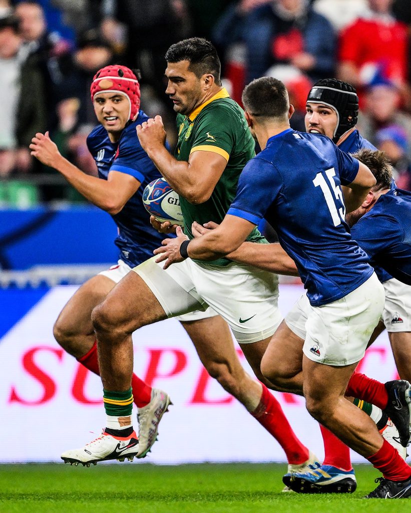 392796125_861451318978934_609589018117028547_n-821x1024 Boks outwit the French in a Paris thriller