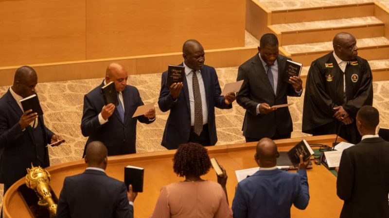 Zimbabwe Parliament Erupts: CCC chants and clashes disrupt swearing-in ceremony