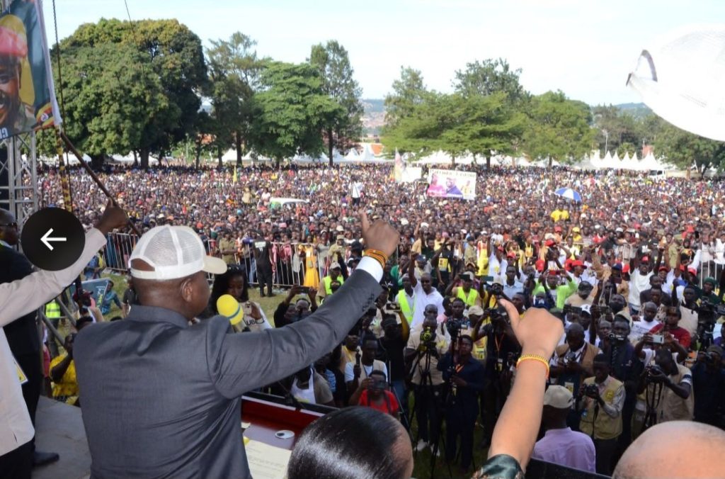 GI2Lh7yWEAA9DlS-1024x676 Uganda's Political Future: The Rise of General Muhoozi