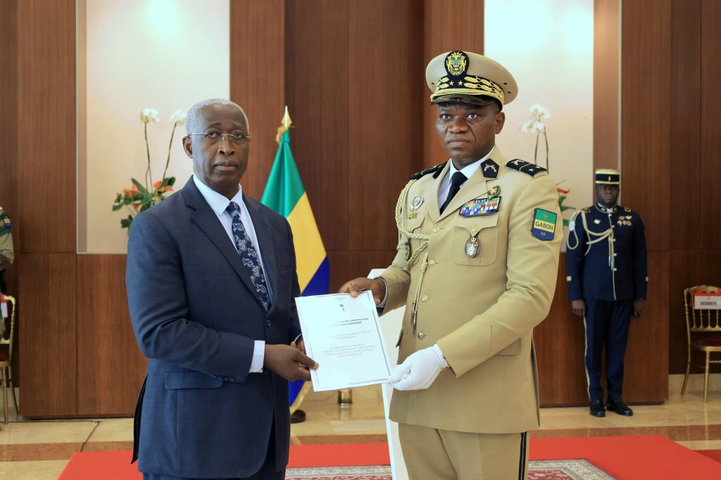 GcnzSMWW0AA31YT-1024x683 Gabon Holds Crucial Referendum to Shape Its Future